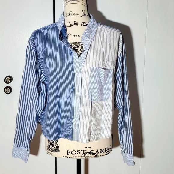 American Eagle Outfitters Tops - American Eagle- Womens Blue Stripe Pocket Cropped Top Over-sized Sz.Medium